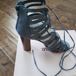 Tie up heels- Chunky heel